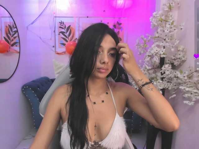Chloe-meww live cam on BongaCams