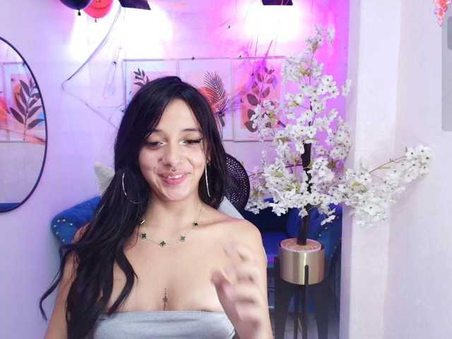 Chloe-meww live cam on BongaCams