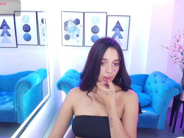 Chloe-meww live cam on BongaCams