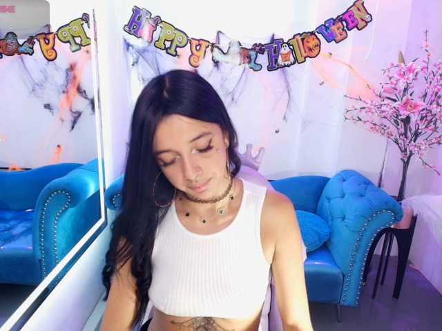 Chloe-meww live cam on BongaCams