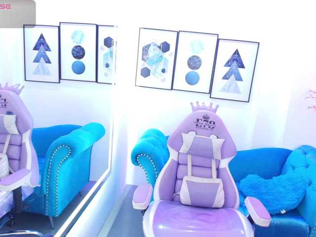 Chloe-meww live cam on BongaCams