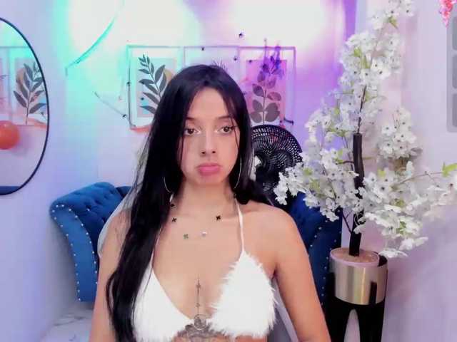 Chloe-meww live cam on BongaCams