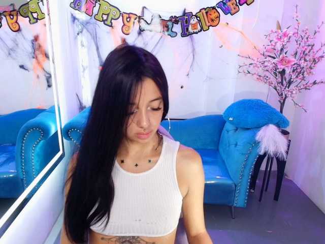 Chloe-meww live cam on BongaCams