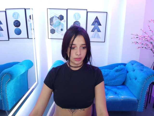 Chloe-meww live cam on BongaCams