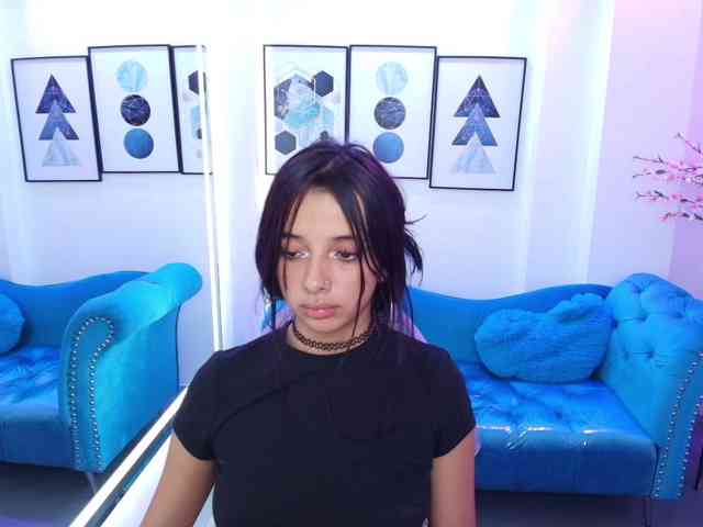 Chloe-meww webcam
