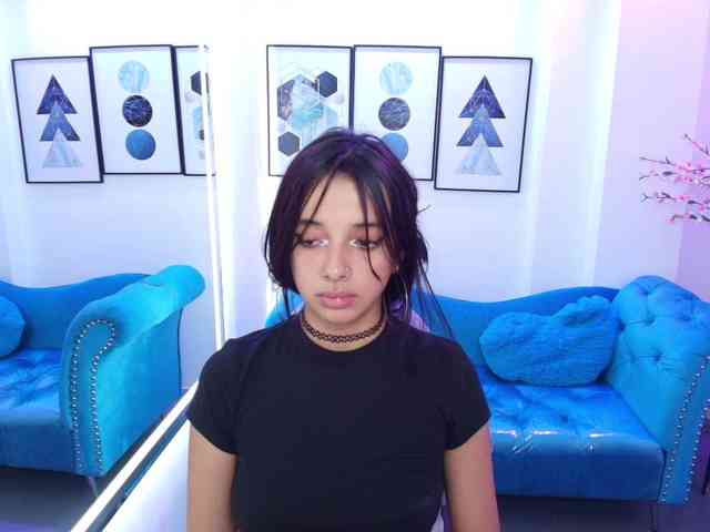 Chloe-meww webcam