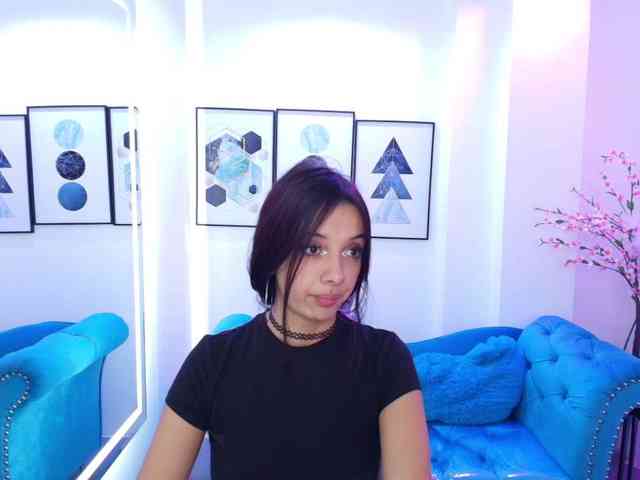Chloe-meww webcam