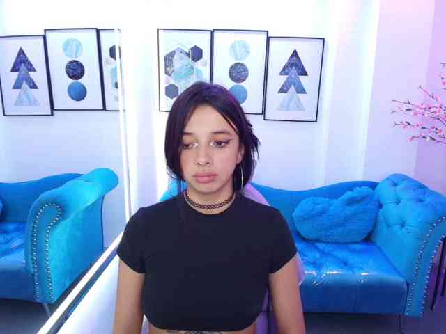 Chloe-meww webcam