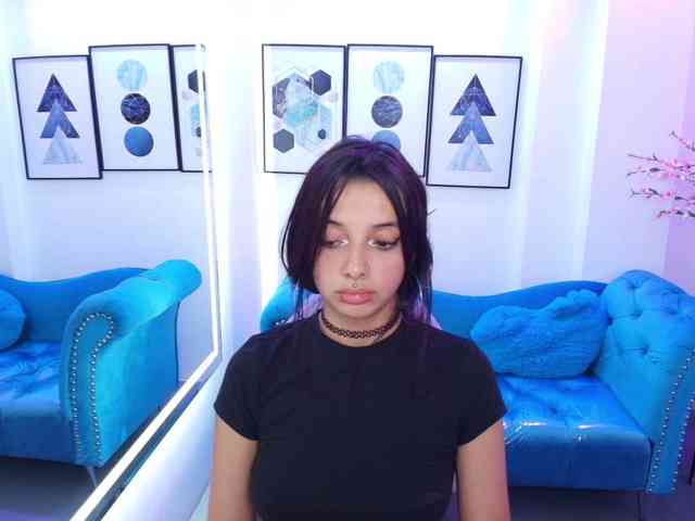 Chloe-meww webcam