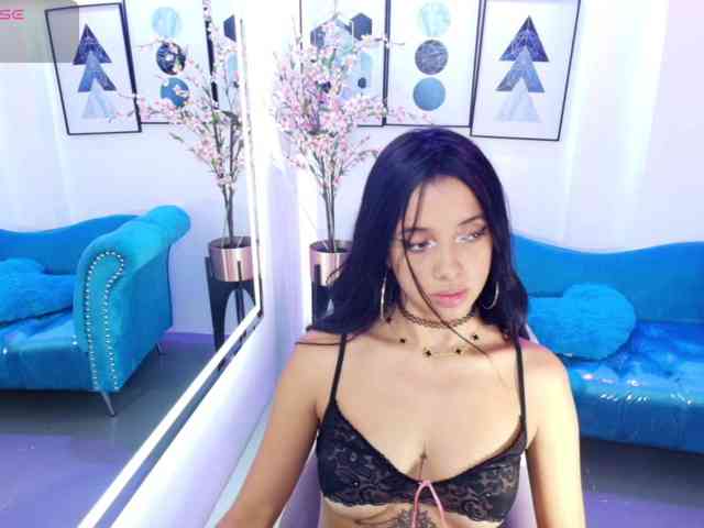 Chloe-meww webcam