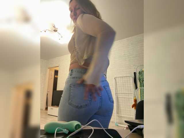 klava111 live cam on BongaCams
