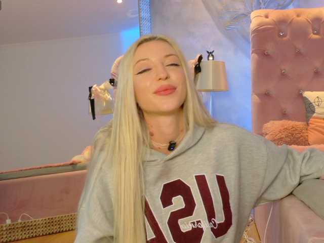 Theamberland live cam on BongaCams