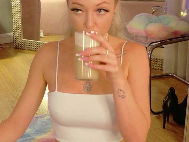 Theamberland live cam on BongaCams