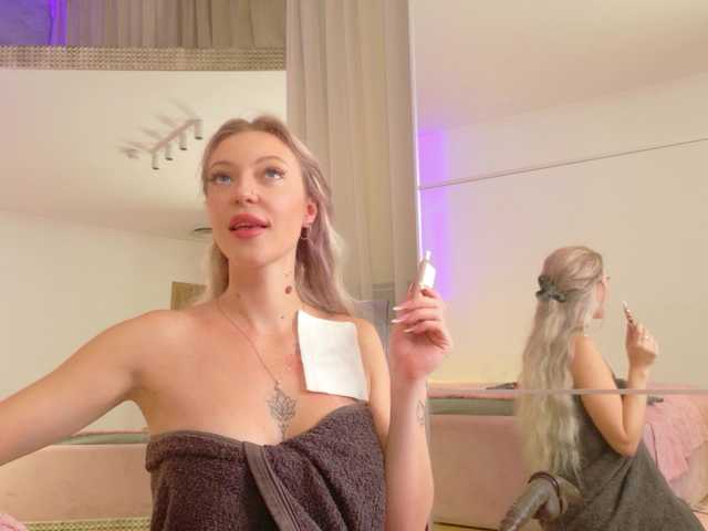 Theamberland live cam on BongaCams