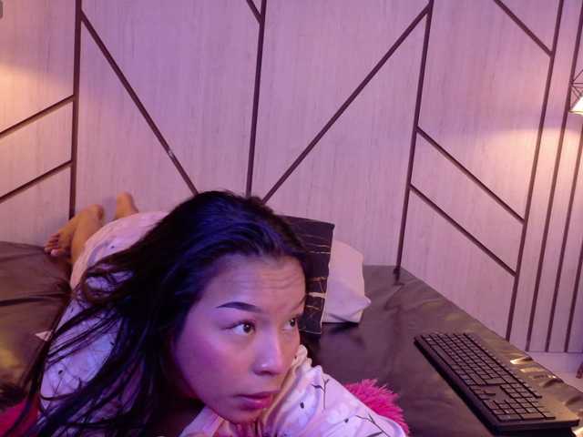 Miaa-Collins live cam on BongaCams