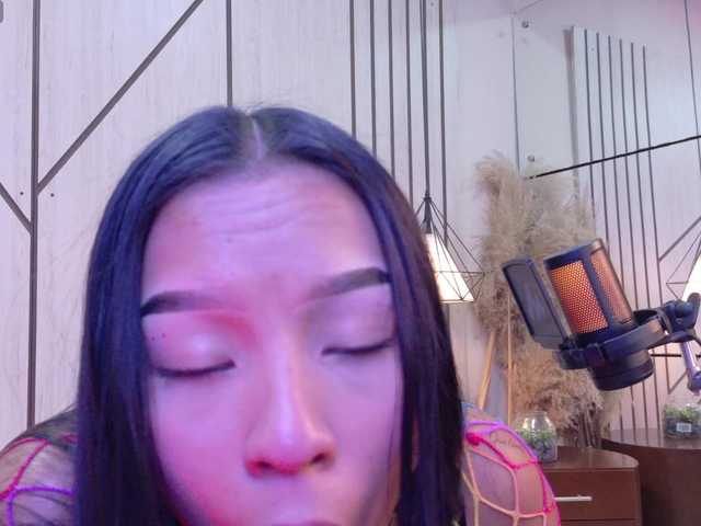 Miaa-Collins live cam on BongaCams