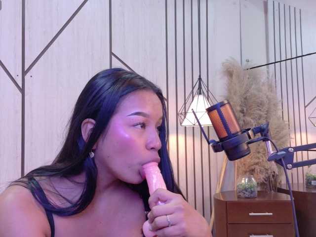 Miaa-Collins live cam on BongaCams