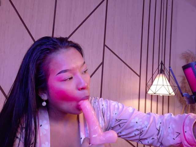 Miaa-Collins live cam on BongaCams