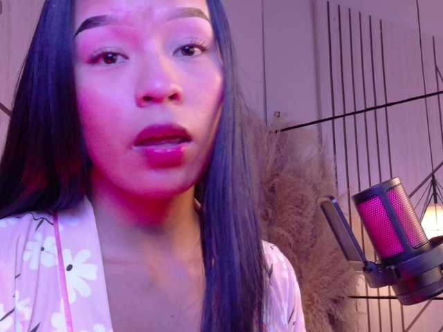 Miaa-Collins live cam on BongaCams