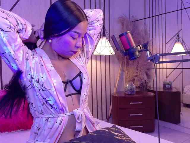 Model: Miaa-Collins