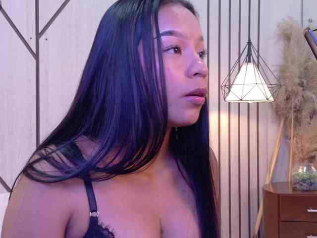 Model: Miaa-Collins