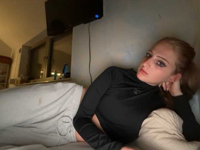 Lucianamol live cam on BongaCams