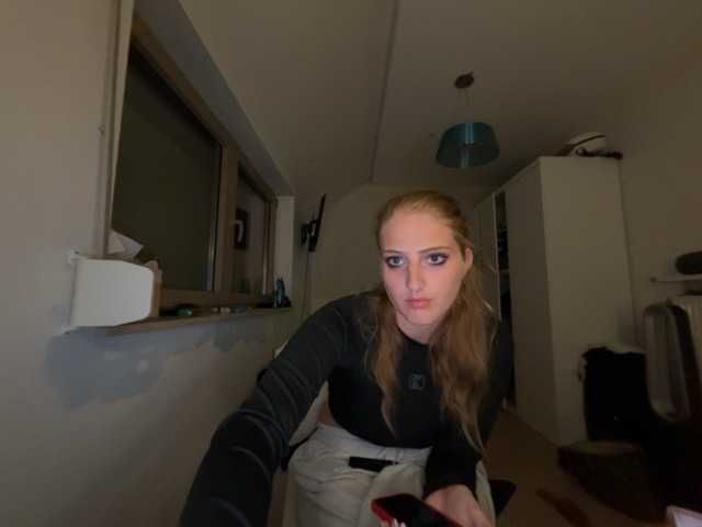 Lucianamol live cam on BongaCams