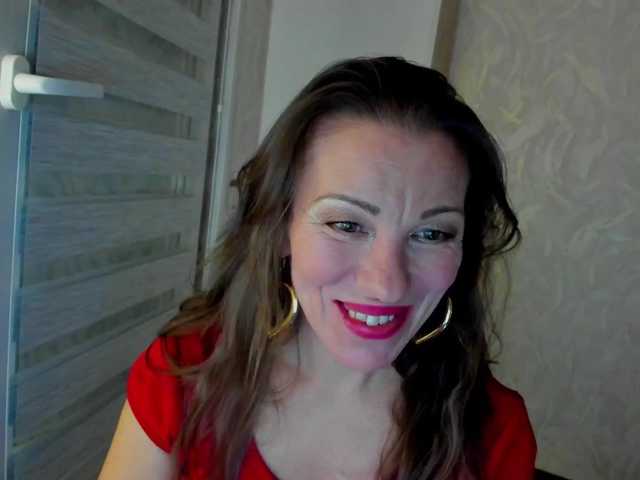 pure-elena live cam on BongaCams