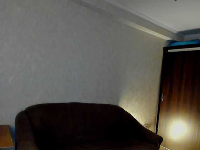 pure-elena live cam on BongaCams