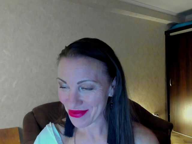pure-elena live cam on BongaCams