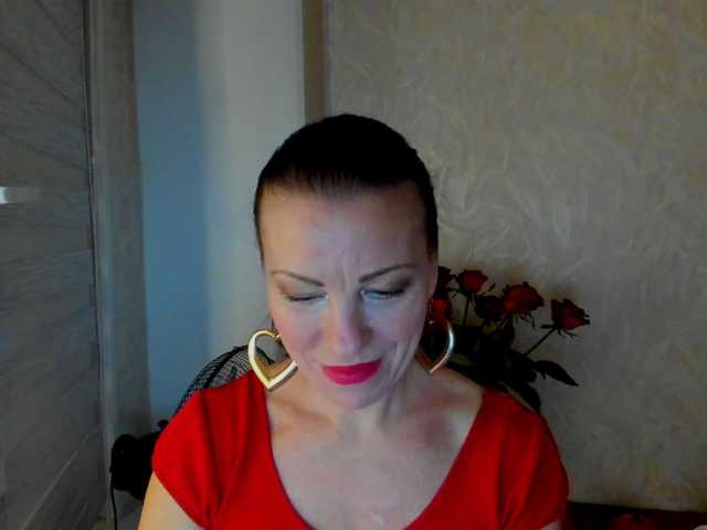 pure-elena live cam on BongaCams