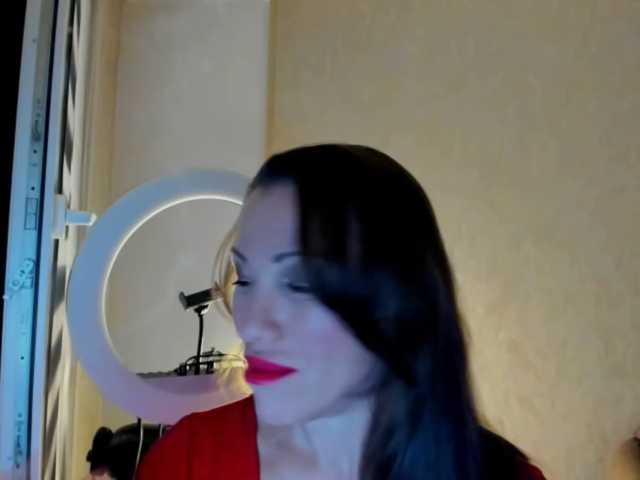 pure-elena live cam
