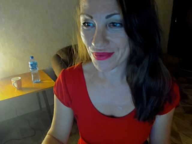 pure-elena live cam on BongaCams