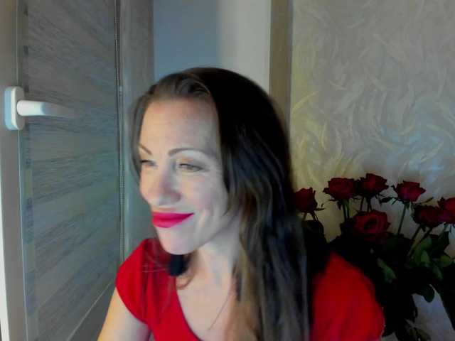 pure-elena live cam on BongaCams