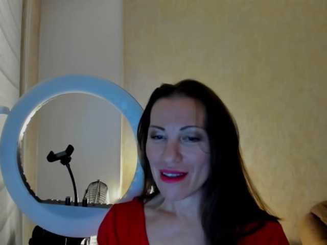 pure-elena live cam on BongaCams