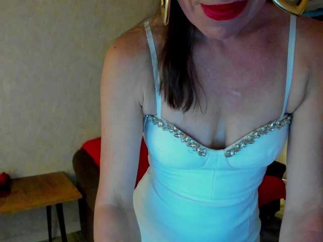 pure-elena live cam preview
