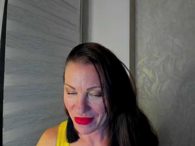 pure-elena live cam on BongaCams