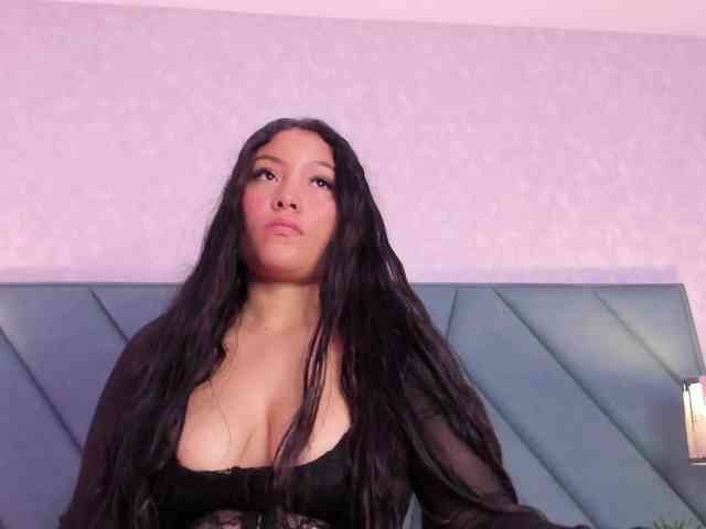 MiaBloomn webcam