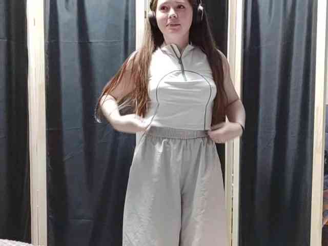 ShakitaFaustman webcam