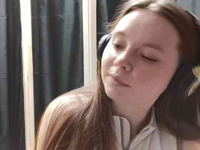 ShakitaFaustman webcam