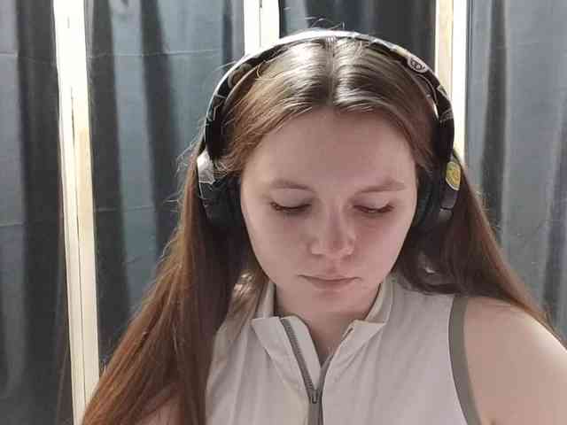 ShakitaFaustman webcam