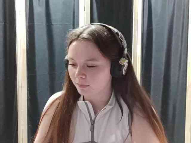 ShakitaFaustman webcam