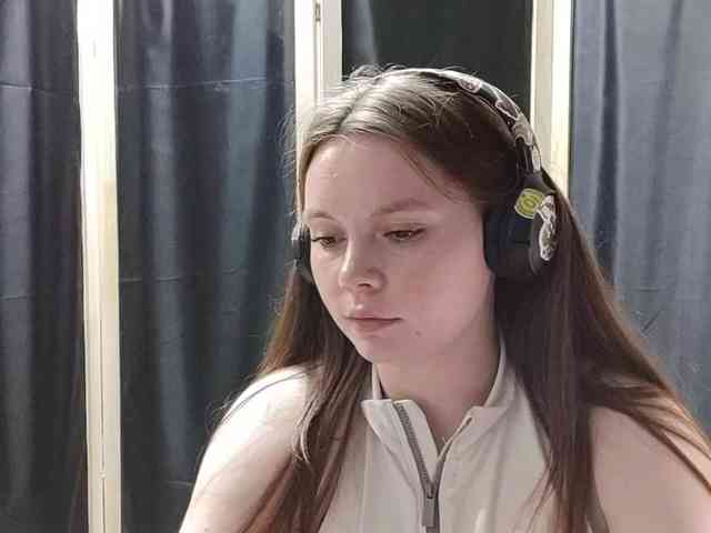 ShakitaFaustman webcam