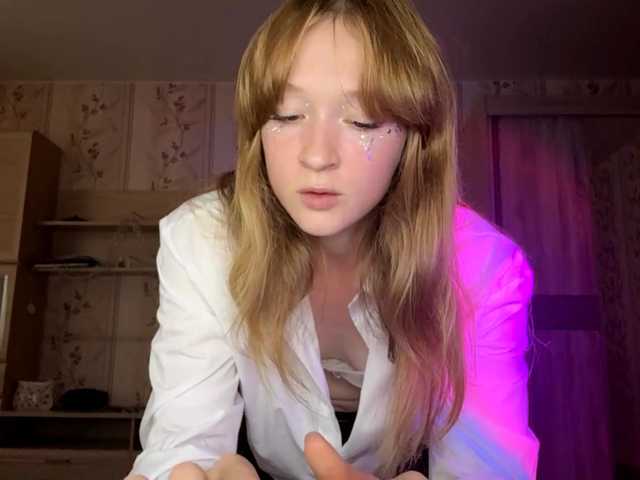 LisaSchroyer live cam on BongaCams