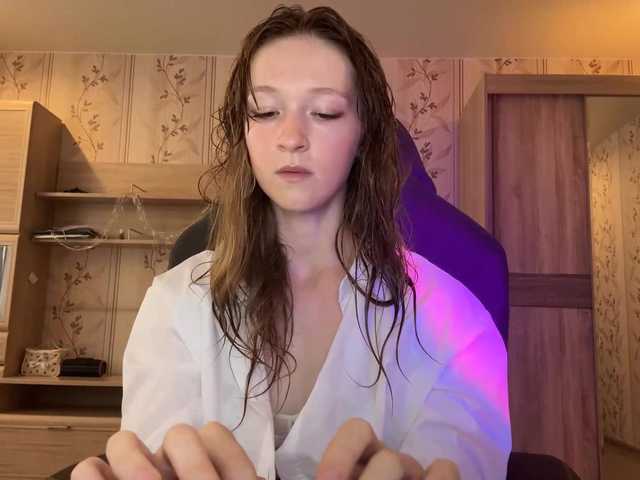 LisaSchroyer preview