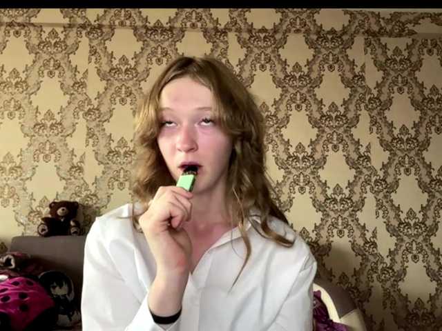 LisaSchroyer Nude Live Sex Shows