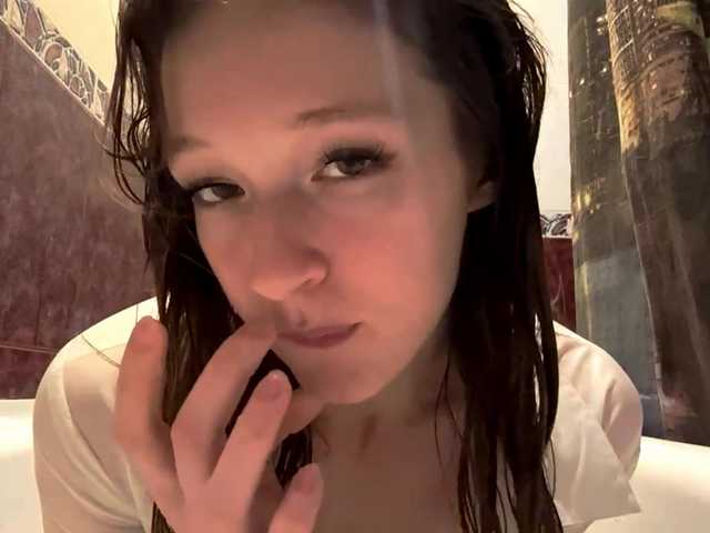 LisaSchroyer live cam on BongaCams