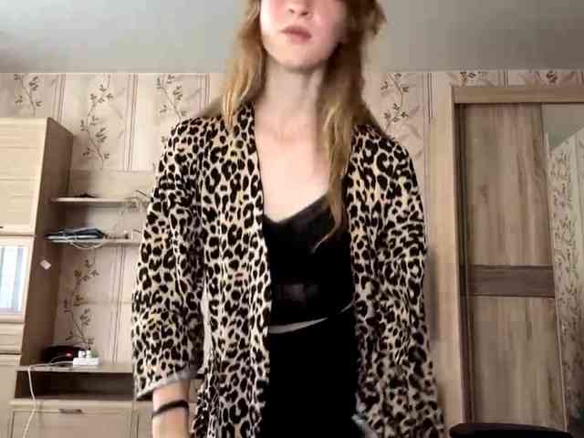 LisaSchroyer webcam