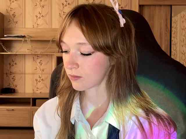 LisaSchroyer webcam