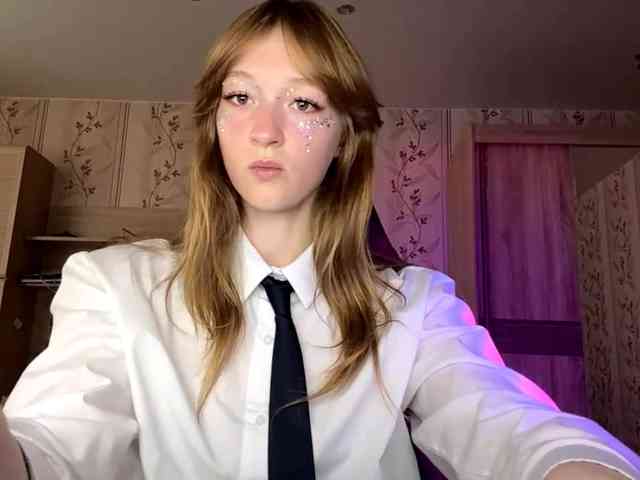 LisaSchroyer webcam